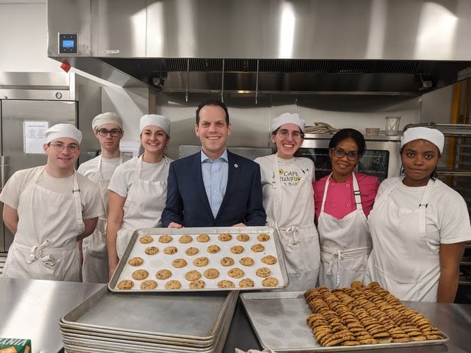 Councilmember Glass Visits Sunflower Bakery